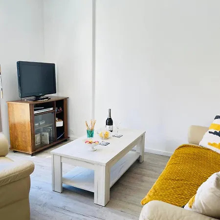 Tres Bel Face Au Port Santa -piscine Apartment Saint-Raphael (Var)